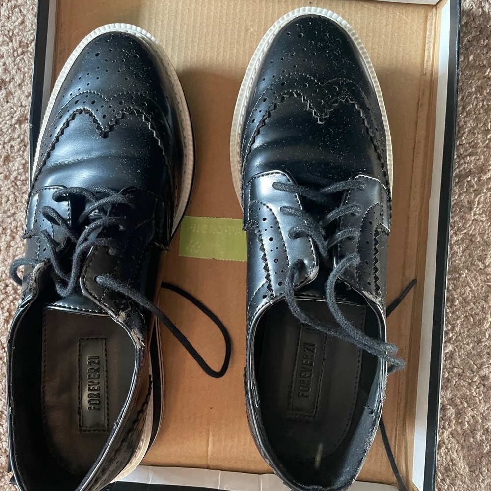 Men's Black Brogue Shoes